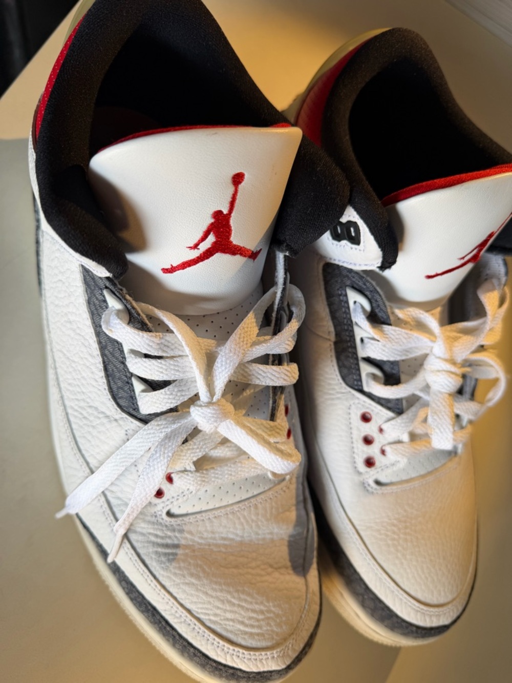 Jordan Men's White and Red Retro Style Sneakers